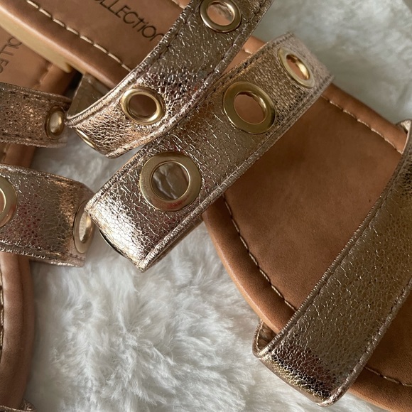 Lili Collection sandal, Gold, Size 5 - Picture 3 of 9